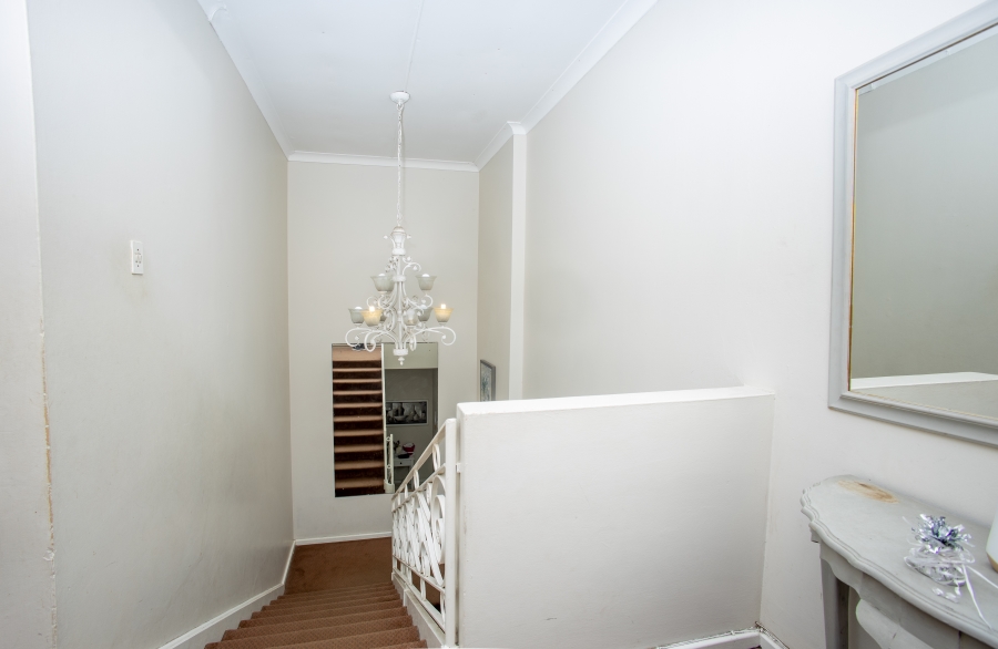 5 Bedroom Property for Sale in Berea Eastern Cape